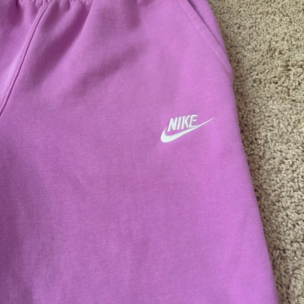 Nike soft lilac